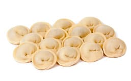 Настоящие домашние пельмени ручной работы. Купите пельмени домашние ручной лепки в Истре из отборной мраморной говядины и свежего теста. Натурально и вкусно.