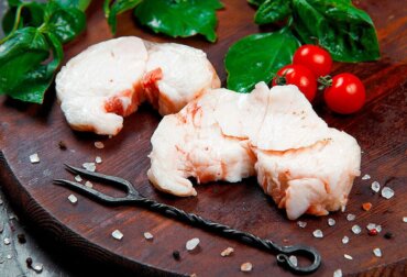 Как правильно приготовить бараний курдюк для плова, шашлыка и куырдака. Простые рецепты и советы от Истринского Мясного Стандарта. Доставка бараньего курдюка по Истринскому району.